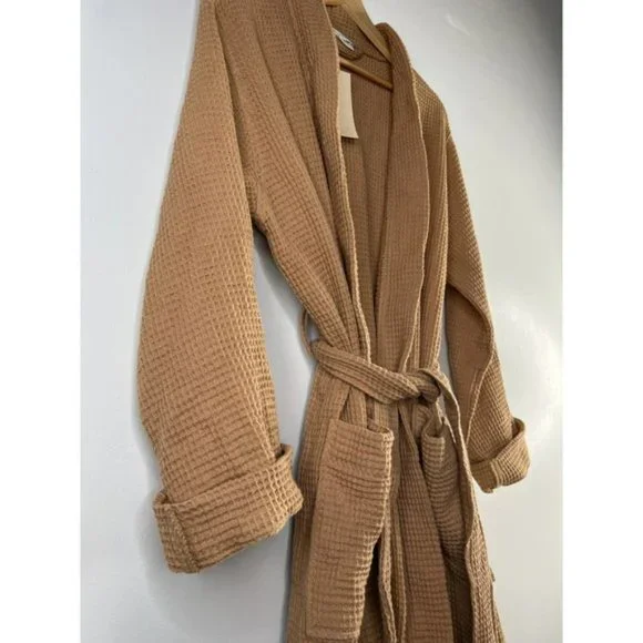 Coyuchi Unisex Organic Cotton Airy Waffle Weave Robe Women's Brown Size: S/M NWT - Picture 4 of 9
